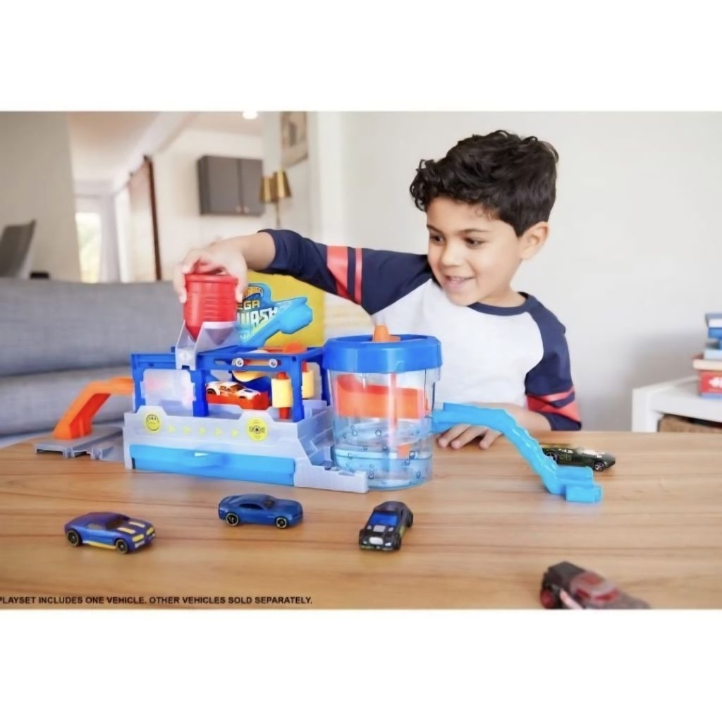 MATTEL Hot Wheels Mega Car Wash Play Track Set (Preloved, good condition)/ Trackset Mainan Cuci Mobi
