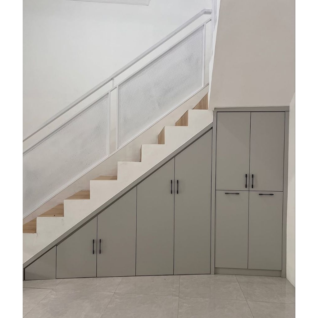 Start harga 1.500.000 per meter, Rak Bawah Tangga Multifungsi – Lemari & Rak Sepatu Custom Area Gres