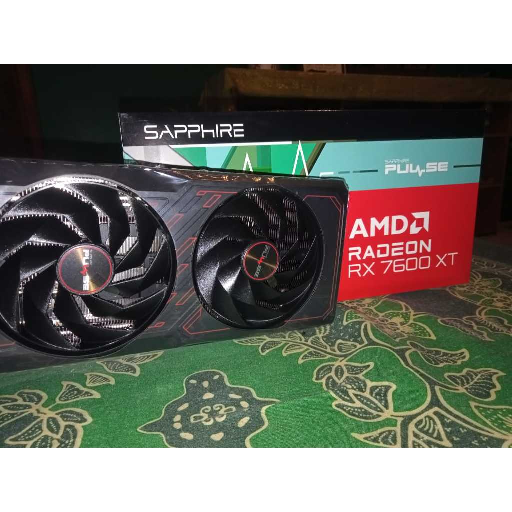 AMD Sapphire Pulse RX 7600 XT 16 GB