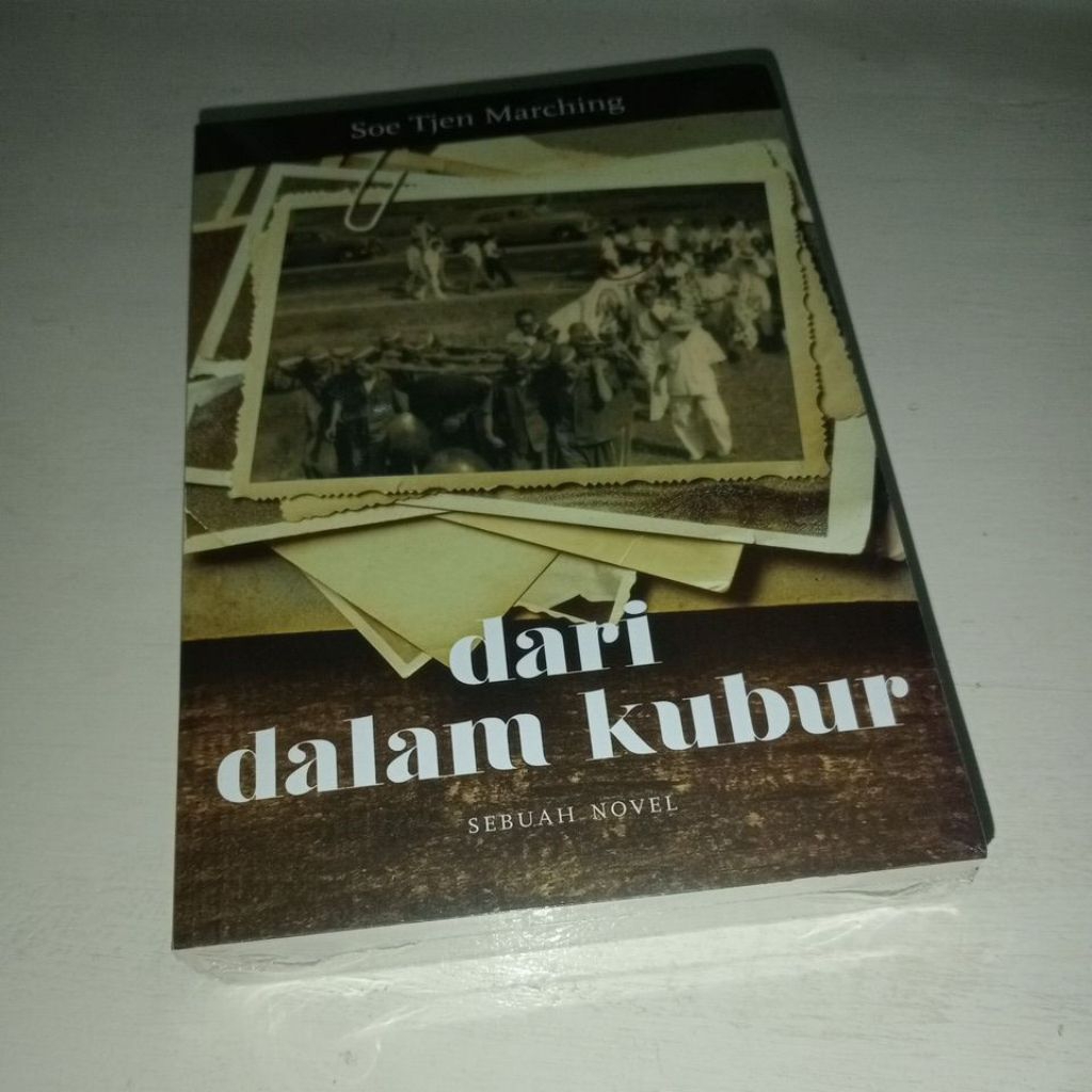 Dari dalam kubur
