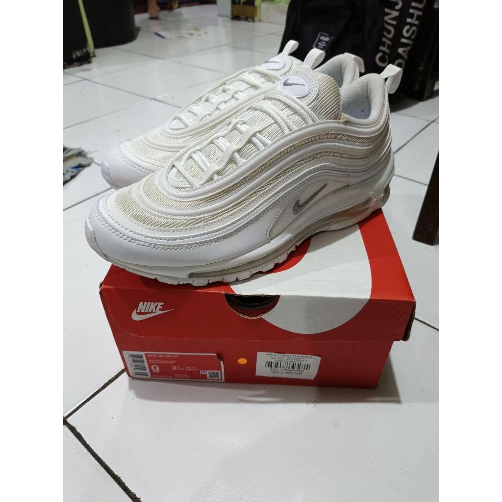 Sepatu Sneaker Pria Warna Putih Size 42 Kondisi Second Like New 1x Pakai Original