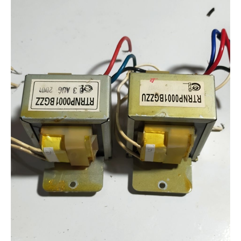 TRAFO copotan 3 Ampere  ....  non CT 12 Volt