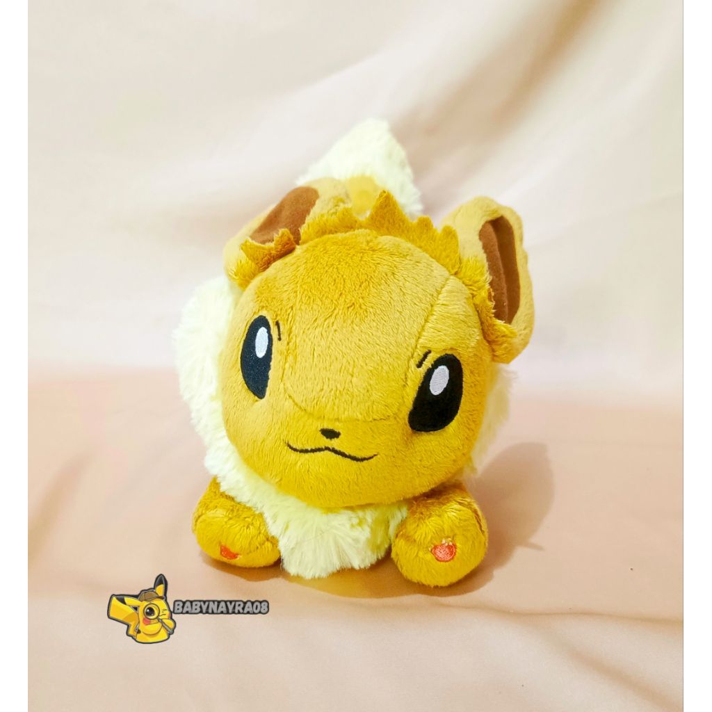 EEVEE RUNNING PLUSH POKEMON CENTER