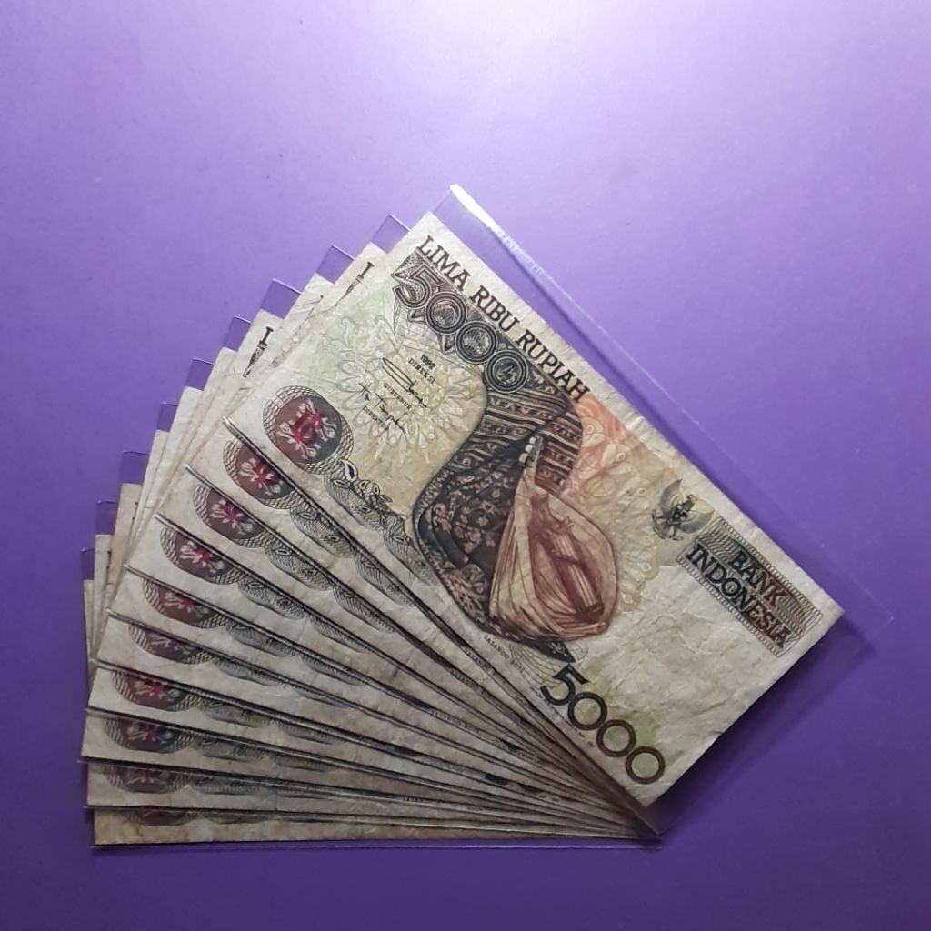 Uang kuno 5000 rupiah sasando