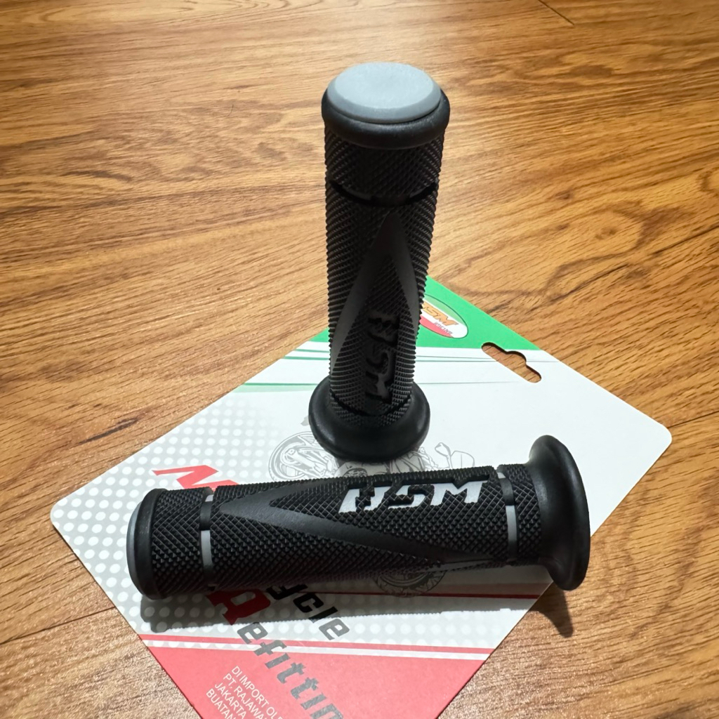 Handgrip motor atau sarung motor tangan handfat MEREK BSM ORIGINAL ASLI Empuk universal motor