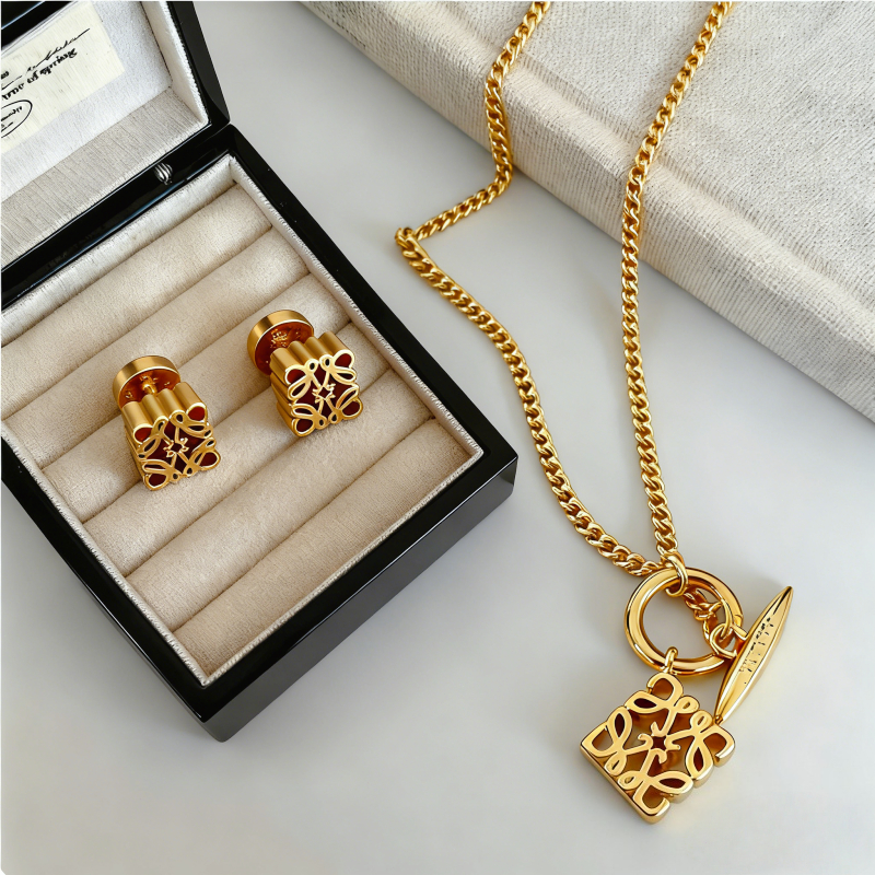 Anting & Kalung Liontin Kotak Huruf Geometris Wanita