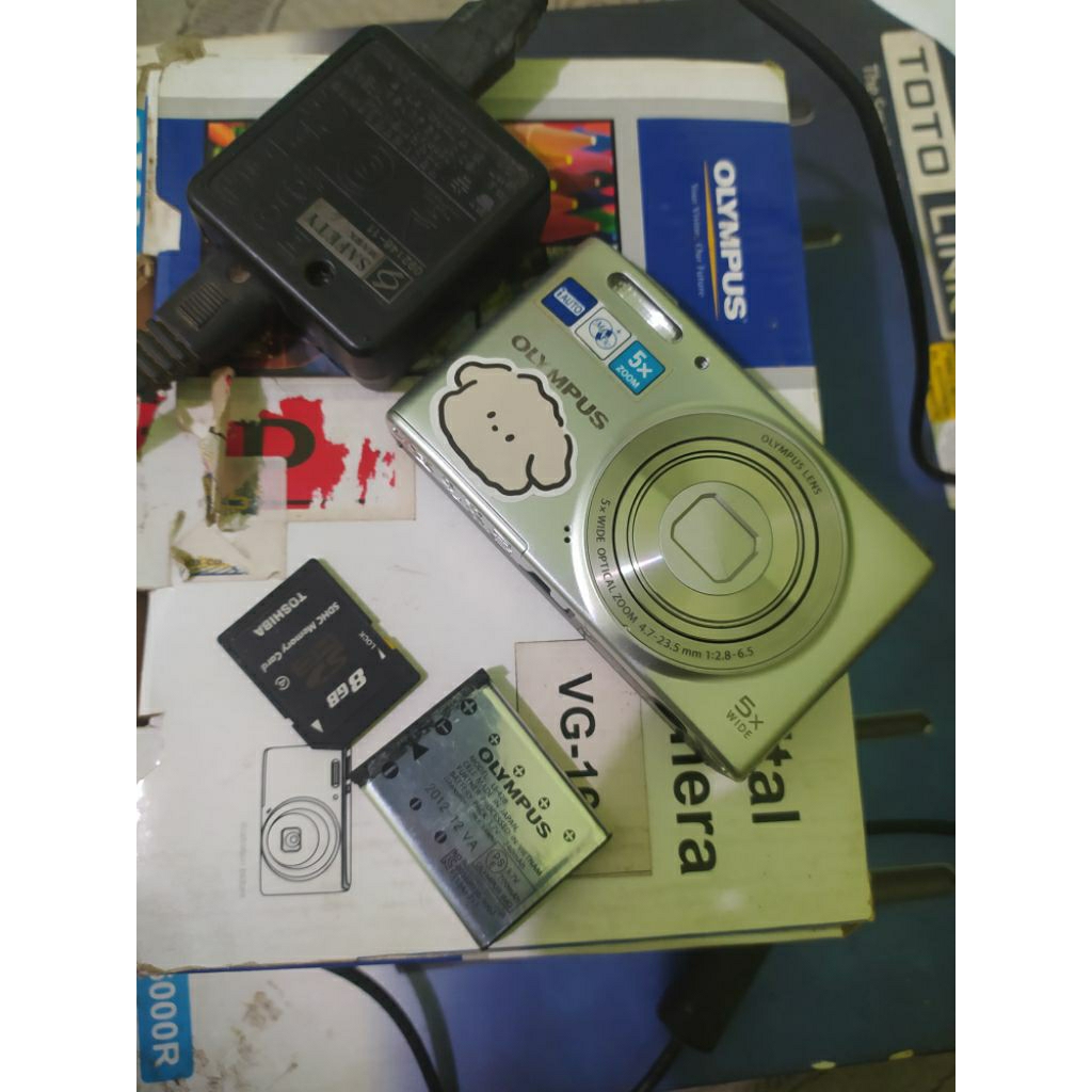 Olympus Stylus VG165 Box