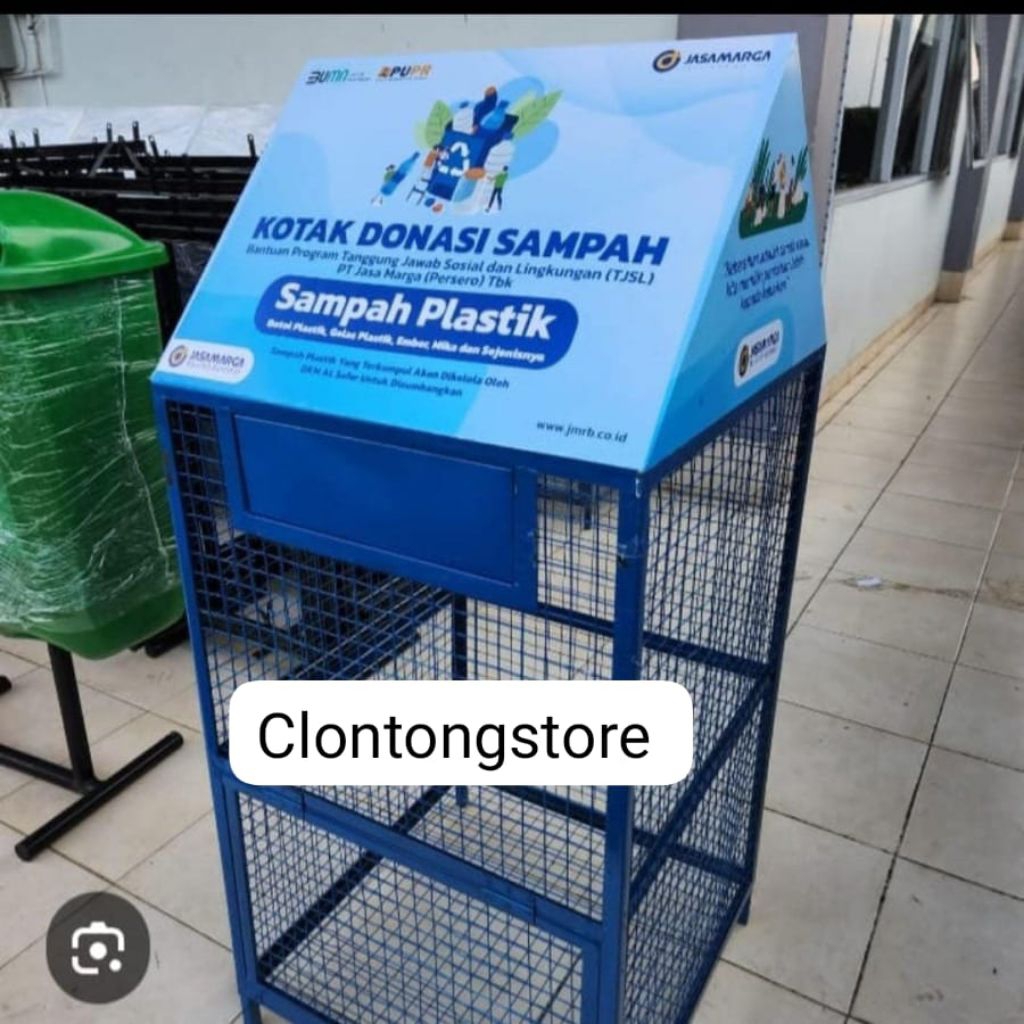 Tempat sampah daur ulang botol plastik