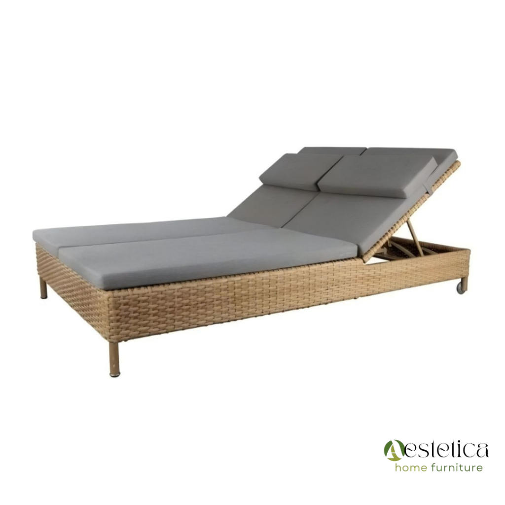 CELINE DOUBLE SUNBED / DOUBLE SUN LOUNGER ROTAN SINTETIS MODEL CELINE + MATRAS By Aestetica Furnitur