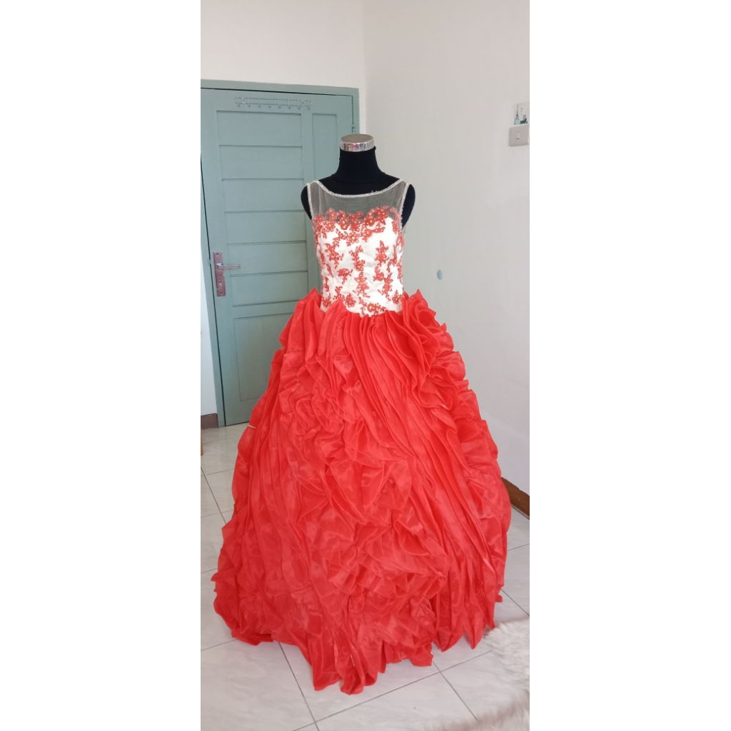 gaun merah gaun prewed
