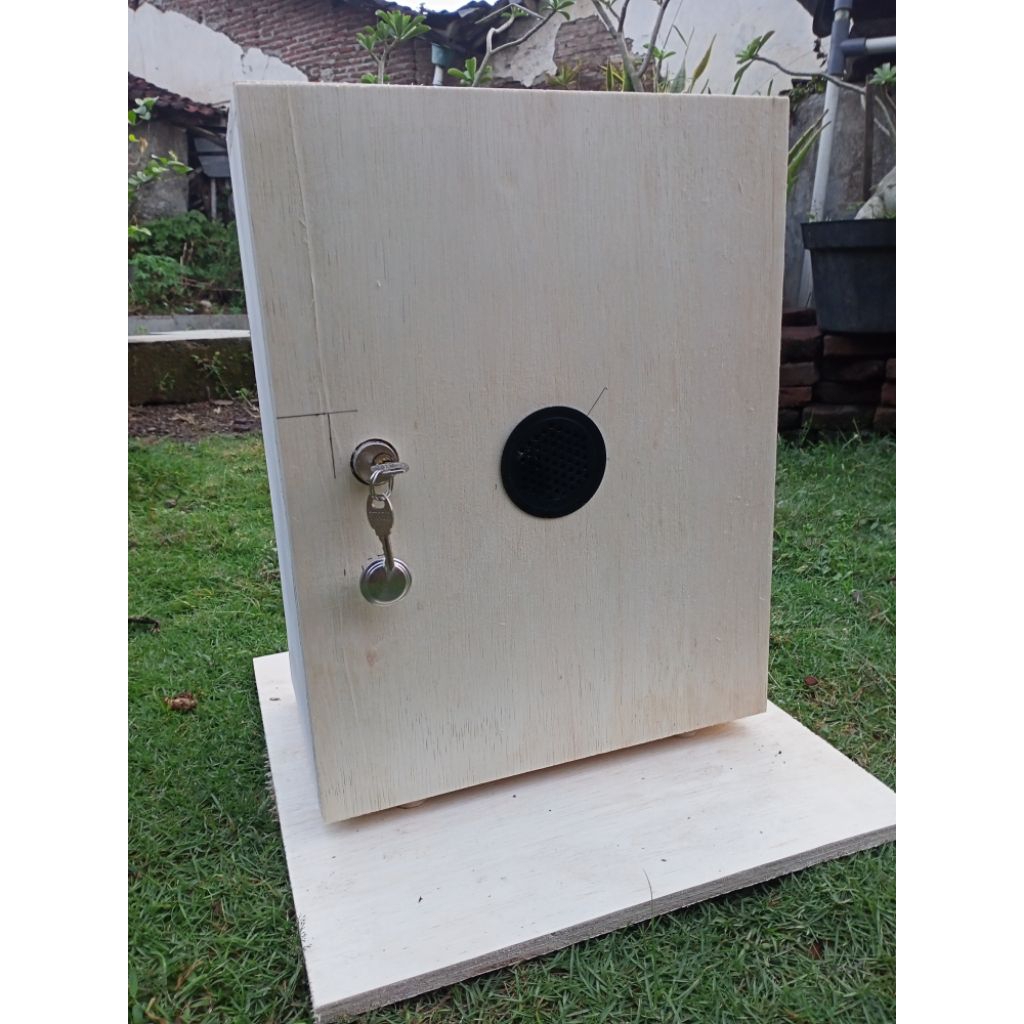 rak hp sekolah isi 36 slot plus pintu