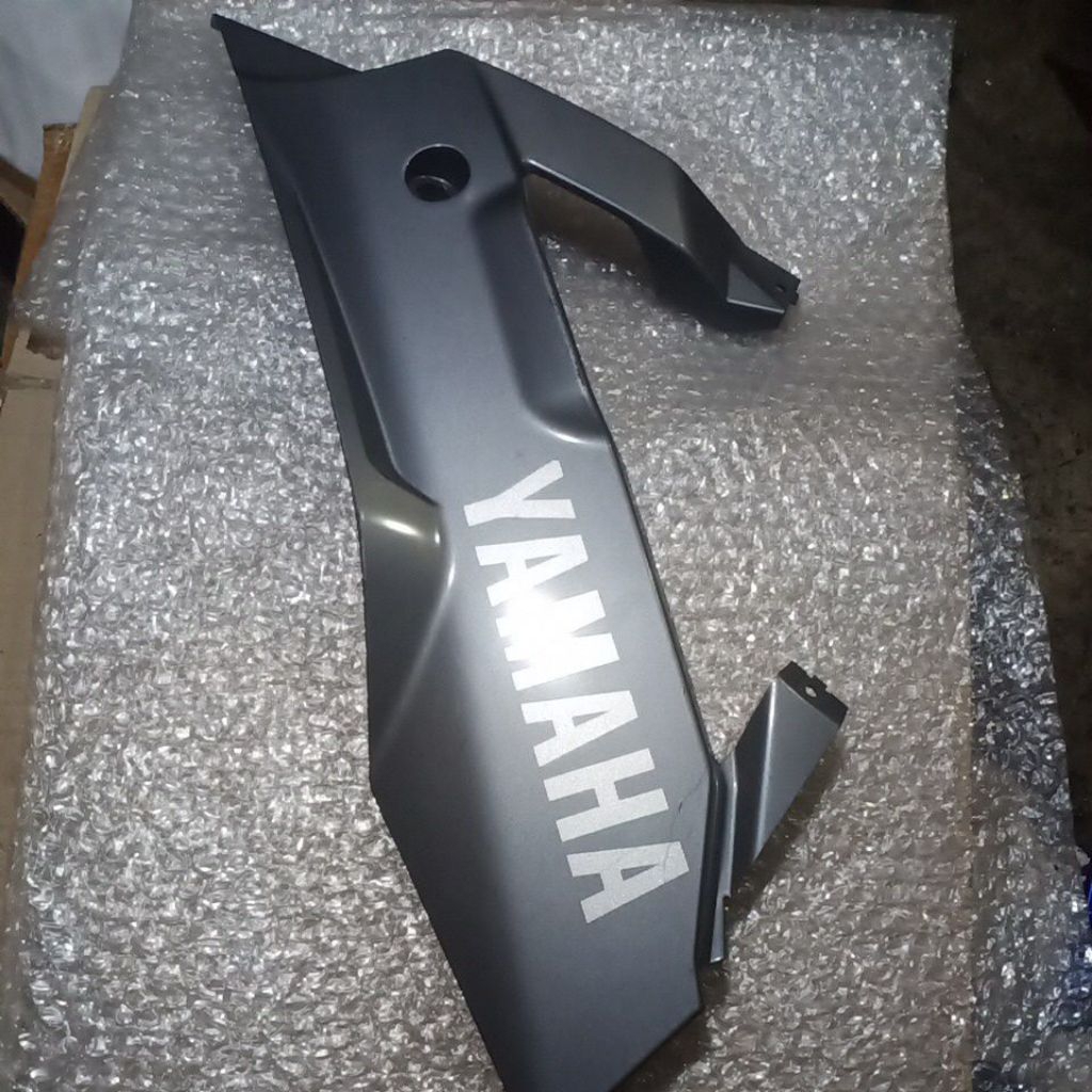 cover under cowl 2 otiginal yamaha R15V3 VVA