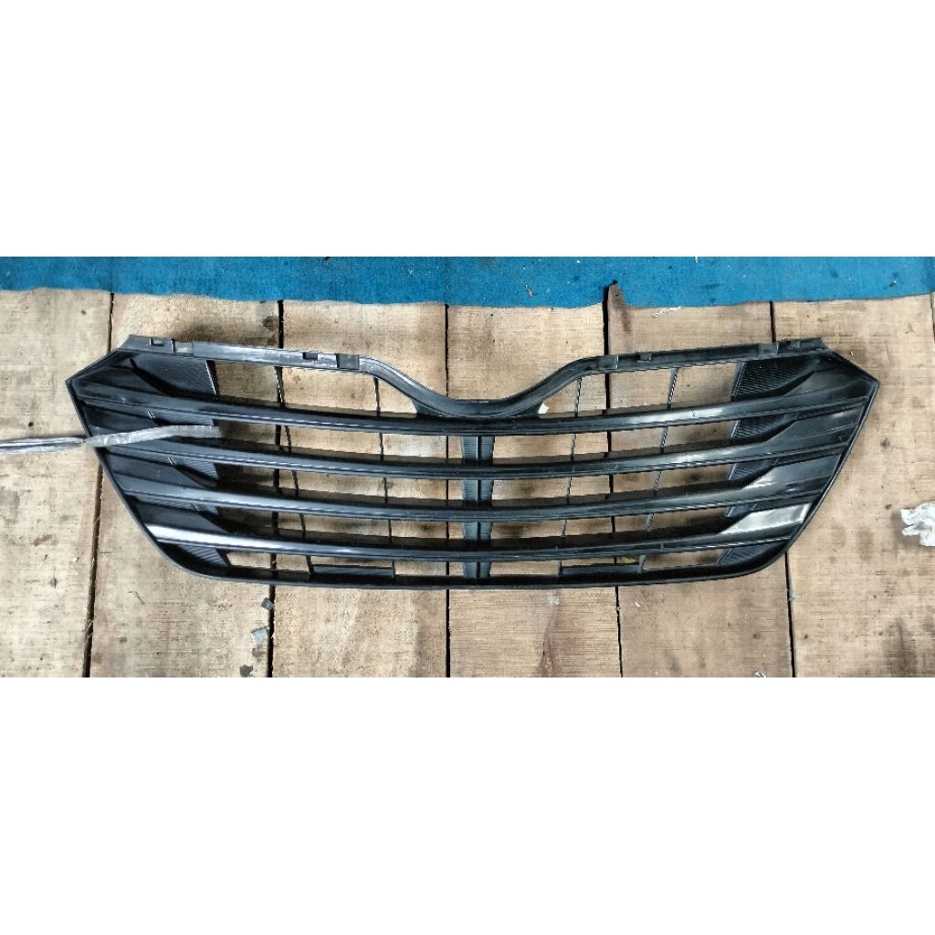 gril grill Avanza grand / new Xenia 2015-2017 original