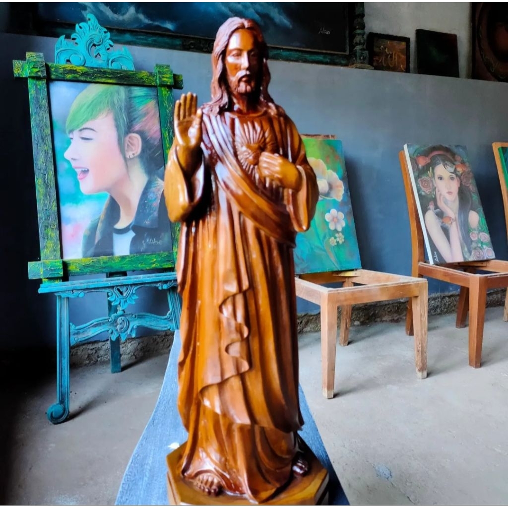 patung yesus kayu jati