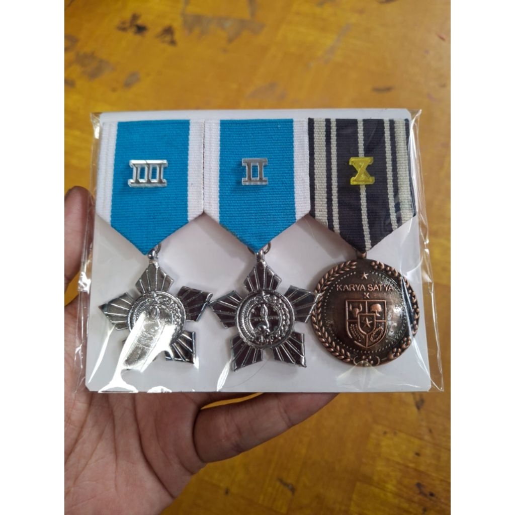 SATYA LENCANA PDU/MEDALI PNS,ASN,PRAMUKA (PANCAWARSA III + PANCAWRASA II + KARYA SATYA 10th)