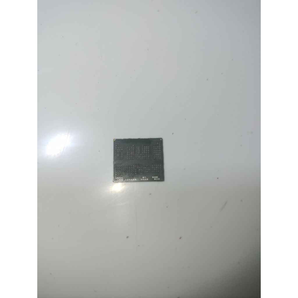 emmc KM4X6001KM 2/32