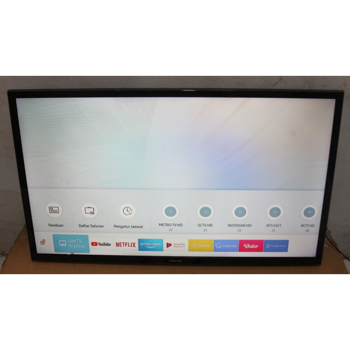 TV LED SAMSUNG 32IN Sudah SMART TV Bisa Youtube Digital TV Kondisi bekas pemakaian  4649F