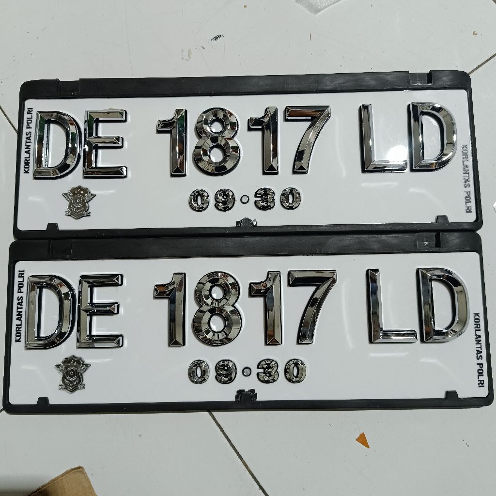 Plat Nomor Mobil Timbul Mewah Crom Lancip Segi 5 PiramidFree Cover