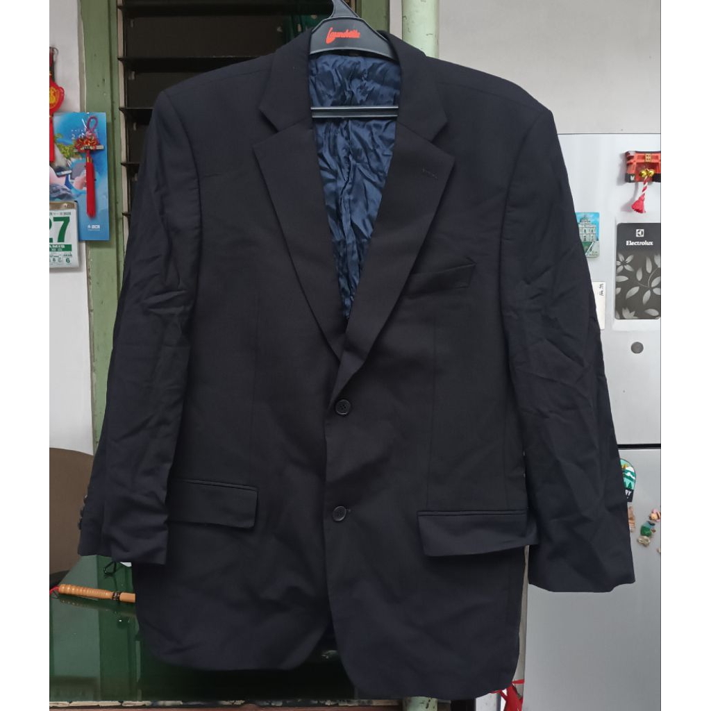 Jas Pria warna Hitam merk Zara Man Preloved