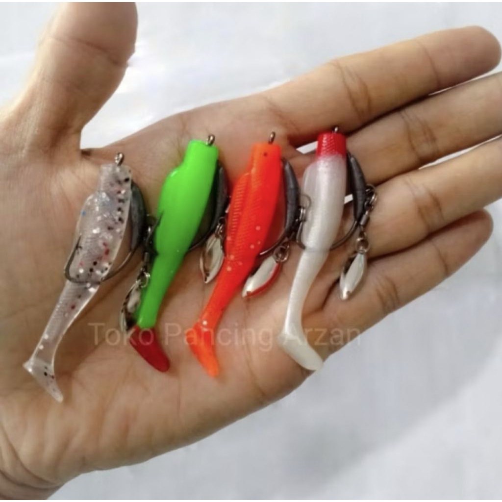 SET SOFTLURE 6CM + HOOK + BLADE/ LAZARUS