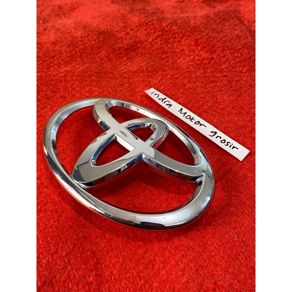 emblem logo gril depan Toyota Yaris Vios gen 3 original