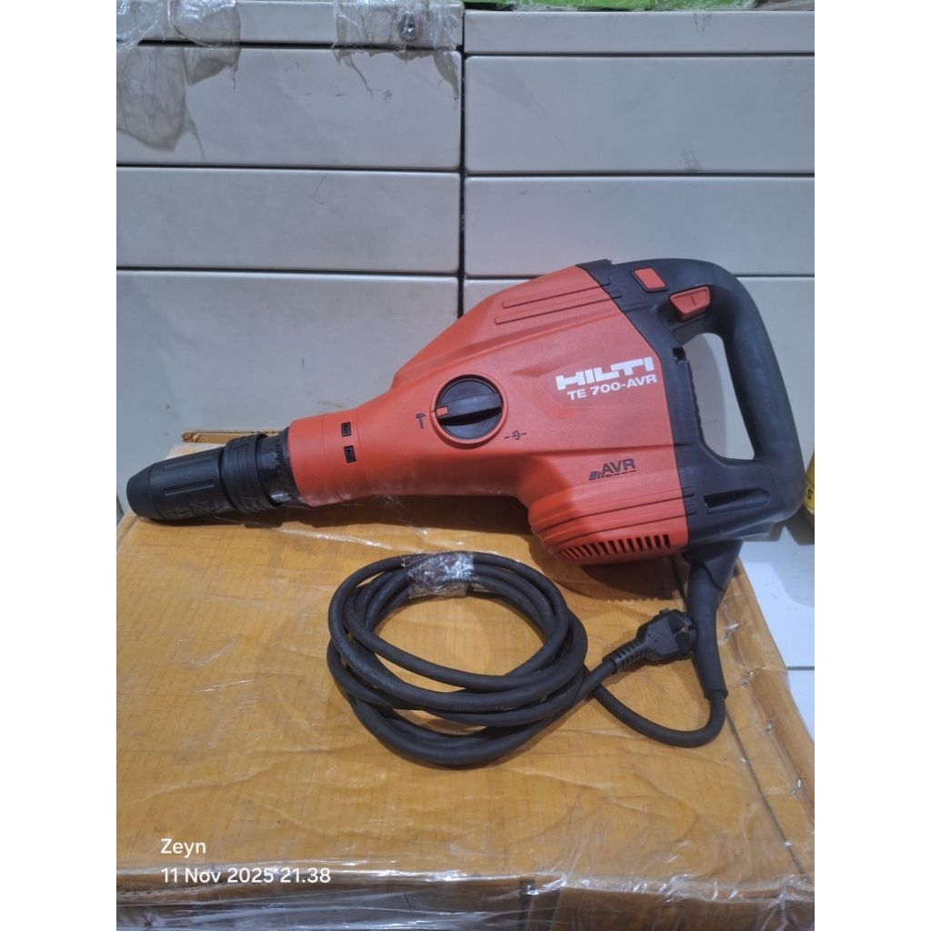 Mesin Bor Bobok Beton Hilti TE 700 AVR