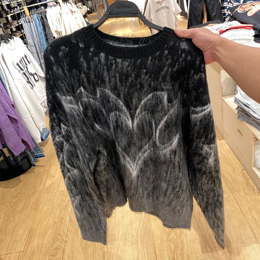 Jastipp. Sweater Bershka (MAN)