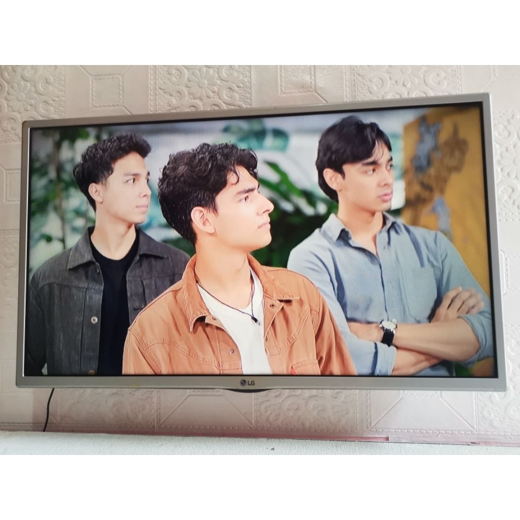 LG Led TV 32 Inch Digita TV + Bracket TV (Inc. Packing Kayu)