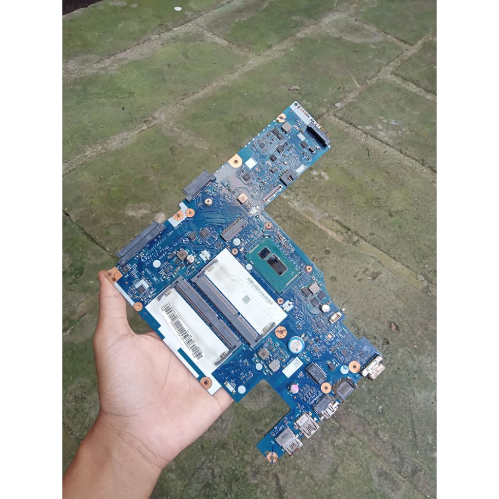 motherboard laptop Lenovo G40-70 i3-4 rusak bahan servis