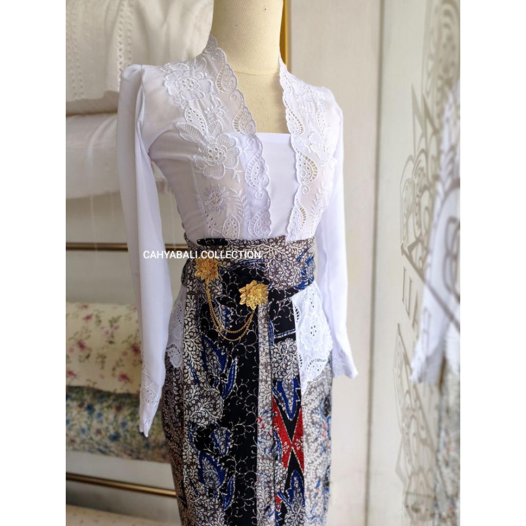 Kebaya Jadi Chiffon Bordir Rila | Lengan Panjang | Warna Putih