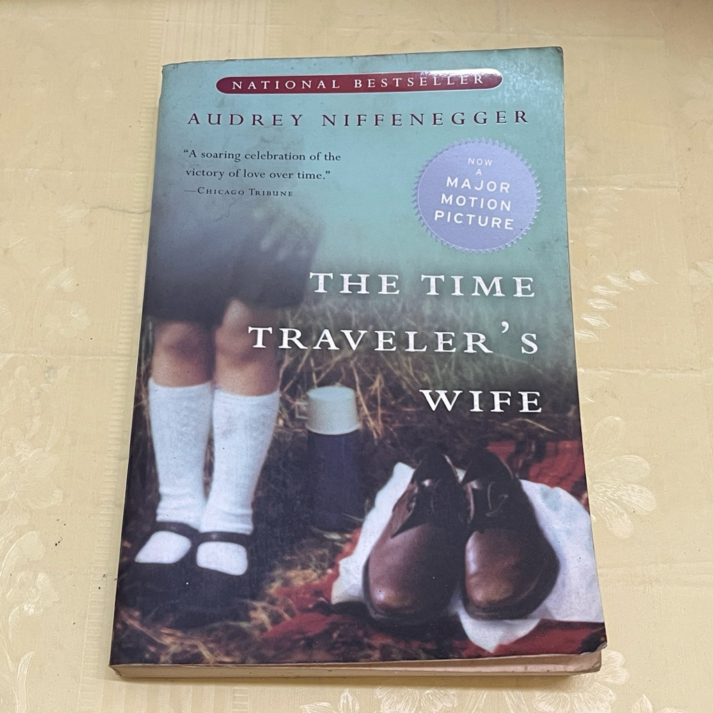 Novel THE TIME TRAVELERS WIFE by AUDREY NIFFENEGGER