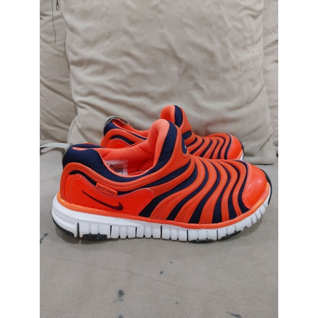 Sepatu nike anak second original