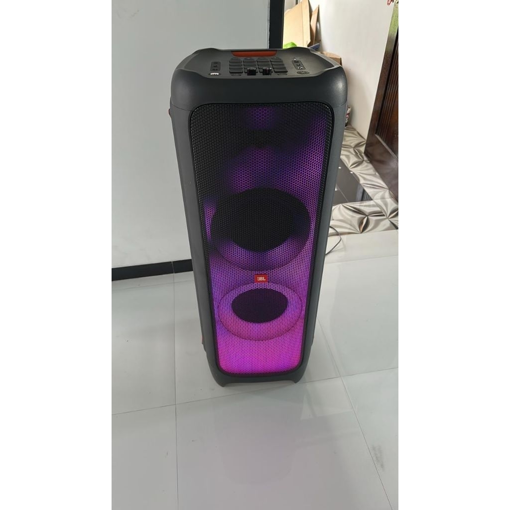 partybox jbl 1000 second