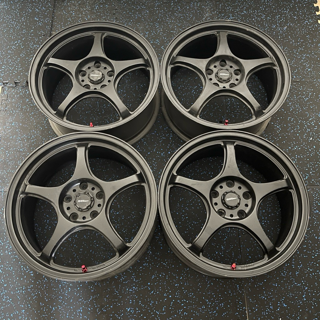 Velg Original 5Zigen FN01R-C Ring 18. By 5Zigen Japan. Lebar 7.5. Et 48. 5x114/112. For VW Golf, Civ