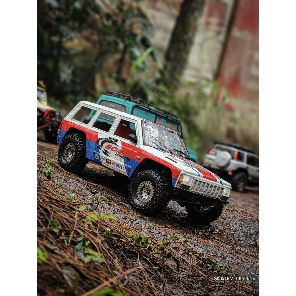 Axial SCX10 iii RTR body cherokee