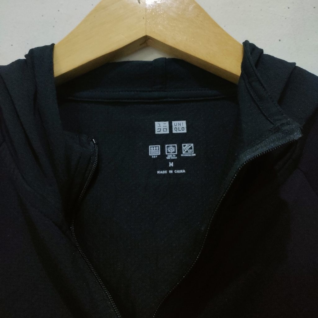 Uniqlo Airism Zipper Hoodie