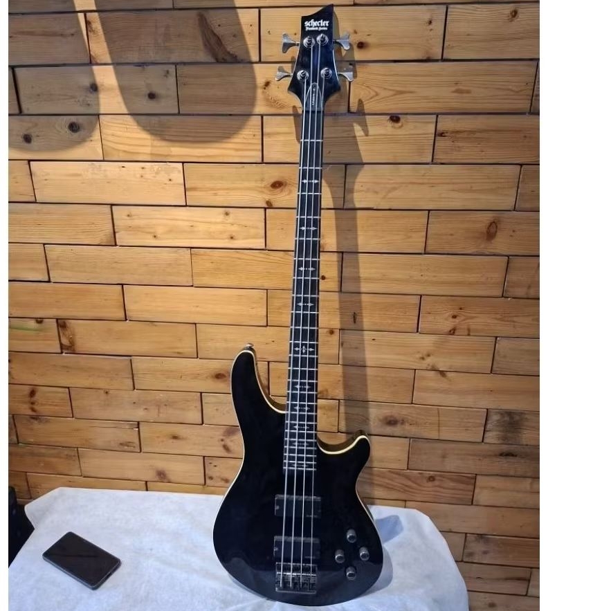gitar bass elektrik Schecter diamond series Omen-4