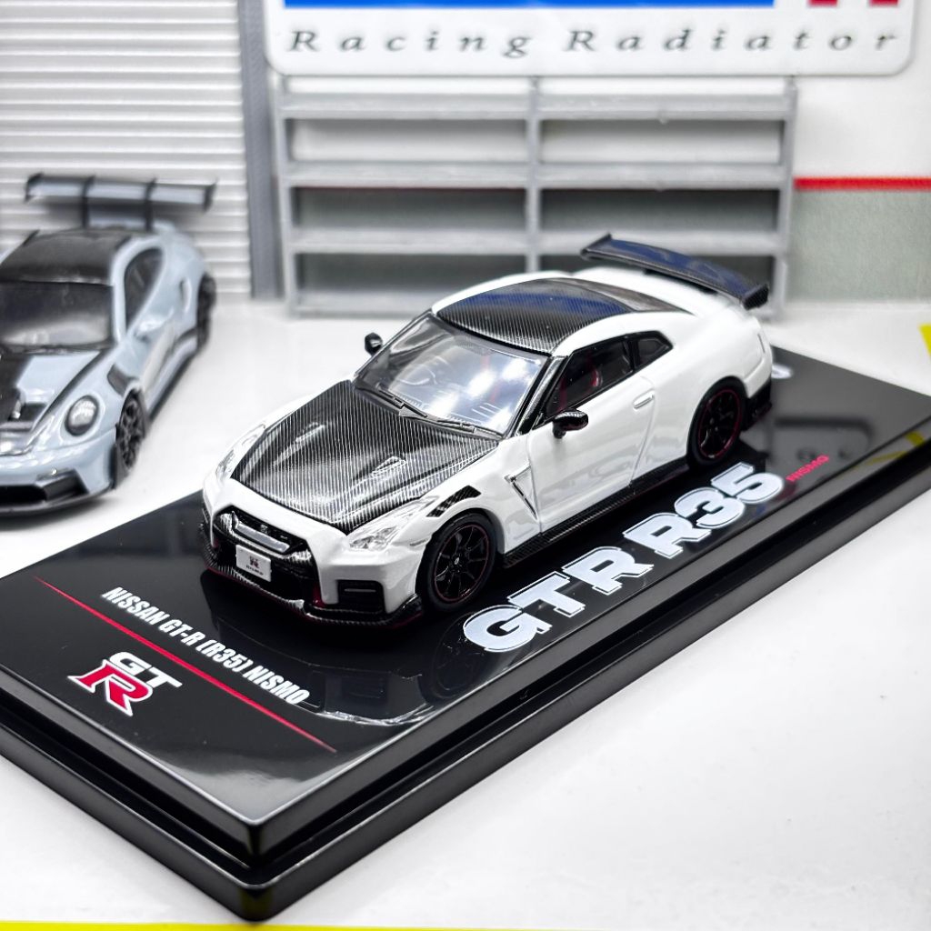 INNO64 NISSAN GT-R (R35) NISMO UNSEALED