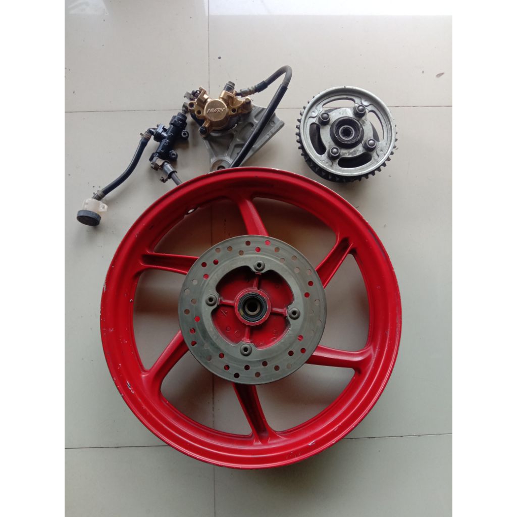 paketan rem belakang set velg CBR 150