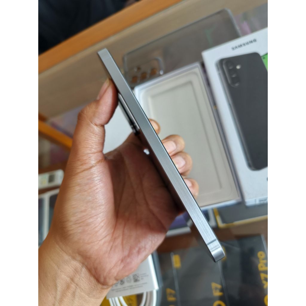 Samsung A56 12/256 second