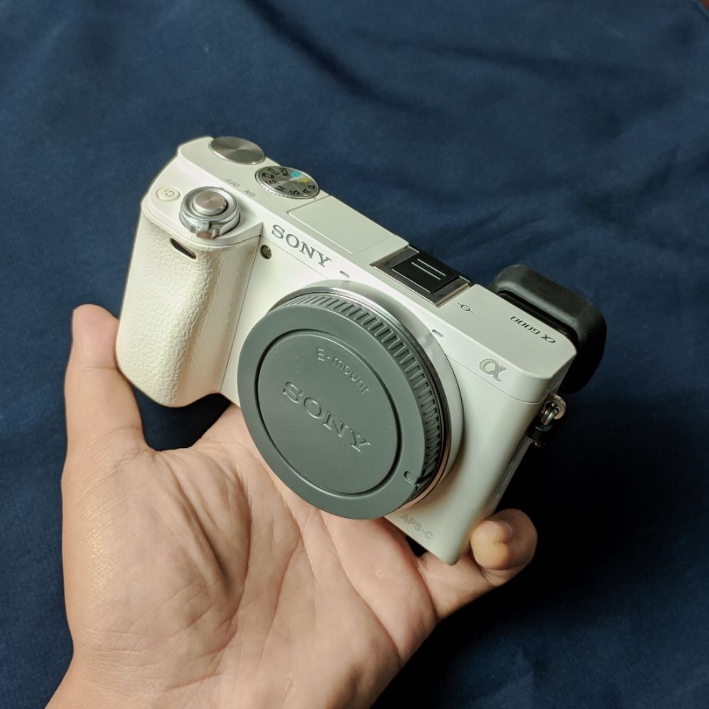 PRELOVED Kamera Mirrorless Sony A6000 Normal Second Like New
