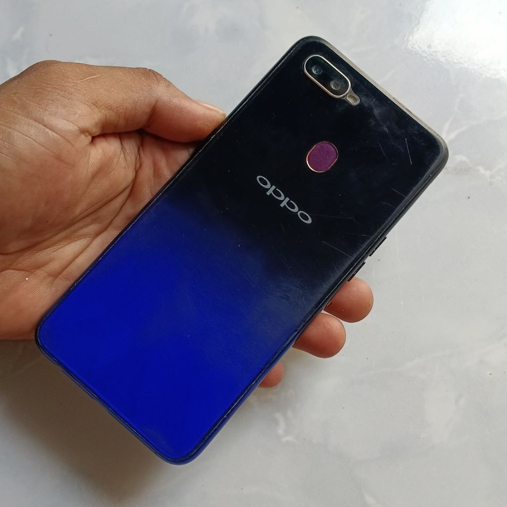 OPPO F9 (CPH1823) -Ram  4 GB Internal 64 GB - Seken Bergaransi