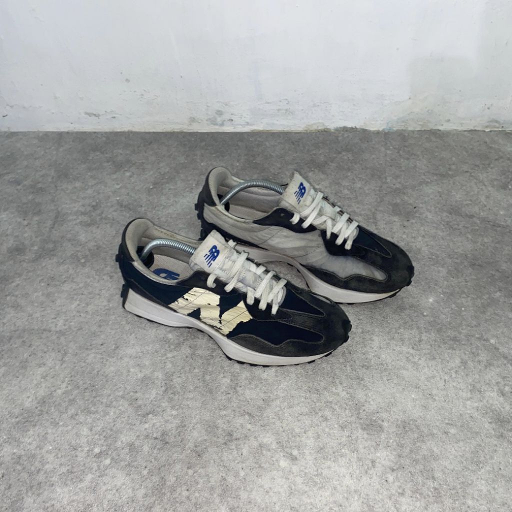 Sepatu Second NB 327