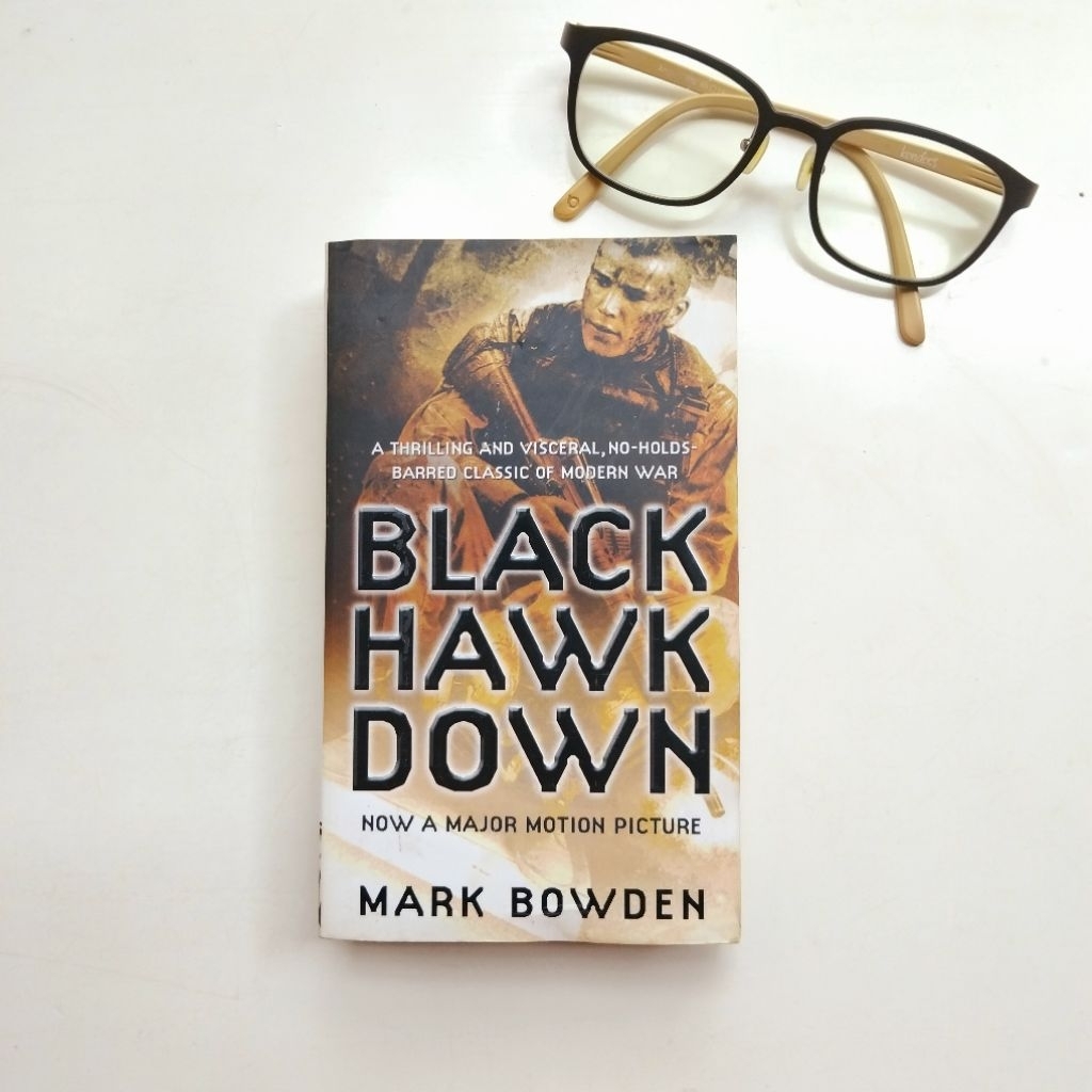 Buku non fiksi sejarah import Black Hawk Down - Mark Bowden seken original