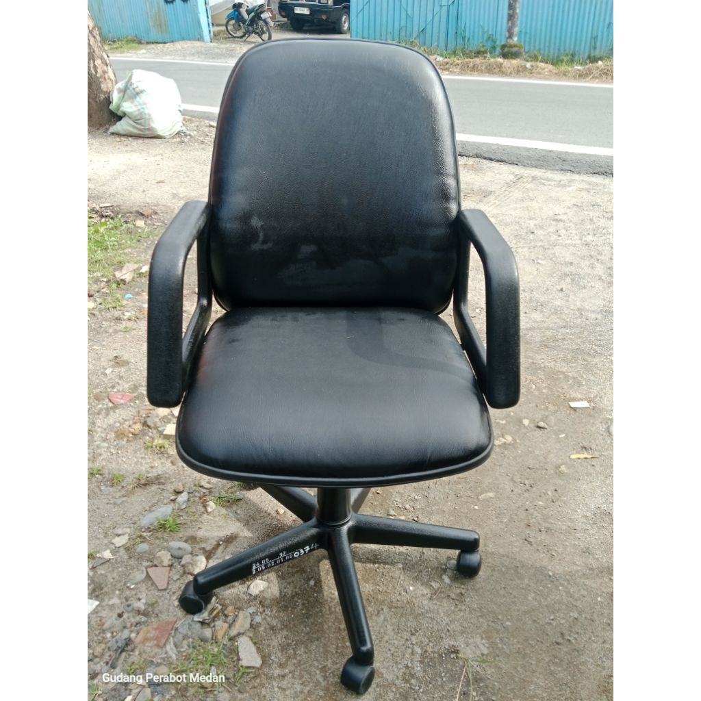 KURSI KANTOR BEKAS/ KURSI KERJA/ KURSI HIDROLIC RODA KANTOR