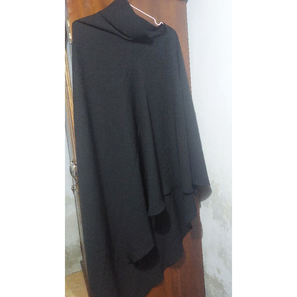 KHIMAR HITAM JUMBO SECOND PRELOVED
