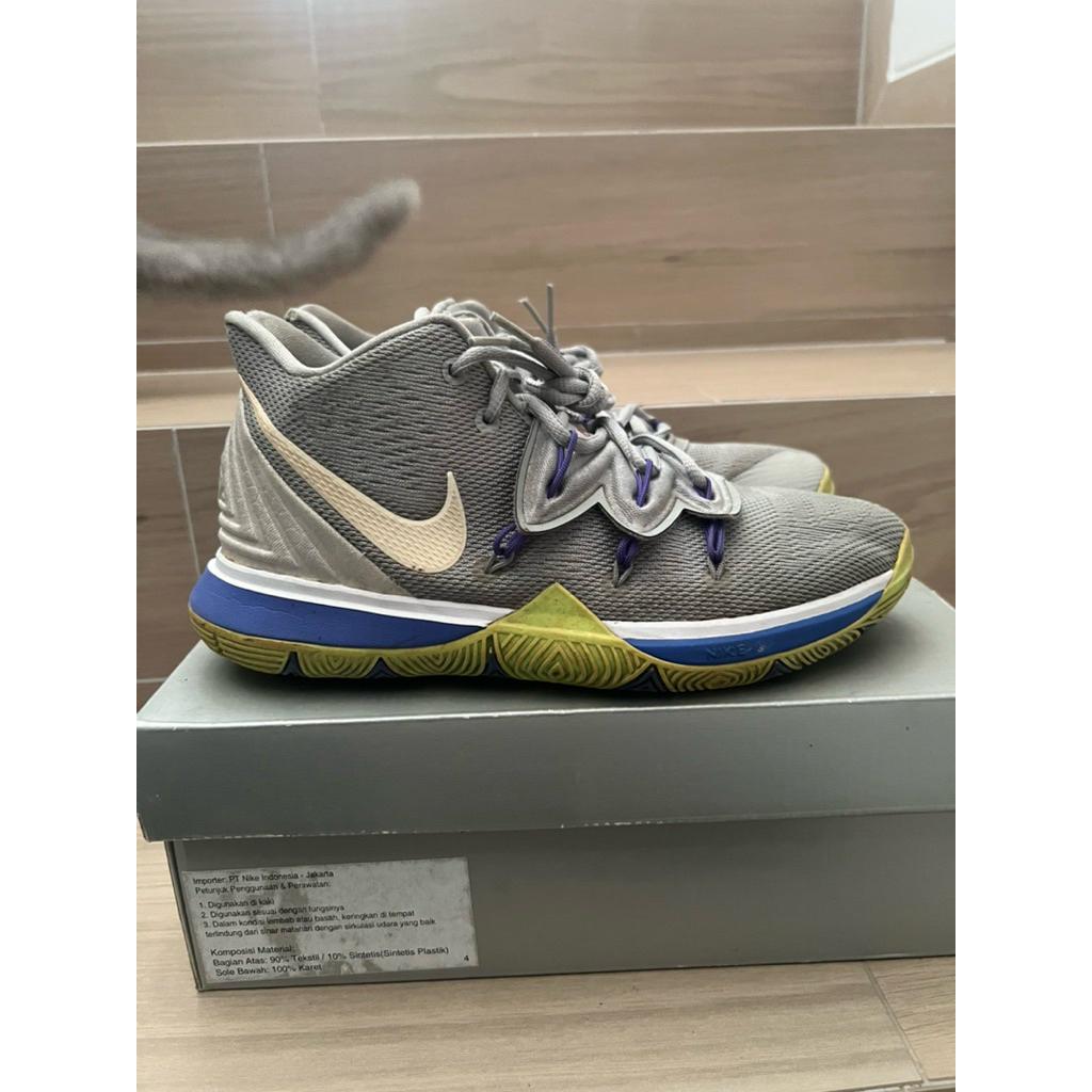 Nike Kyrie 5 - Grey Wolf
