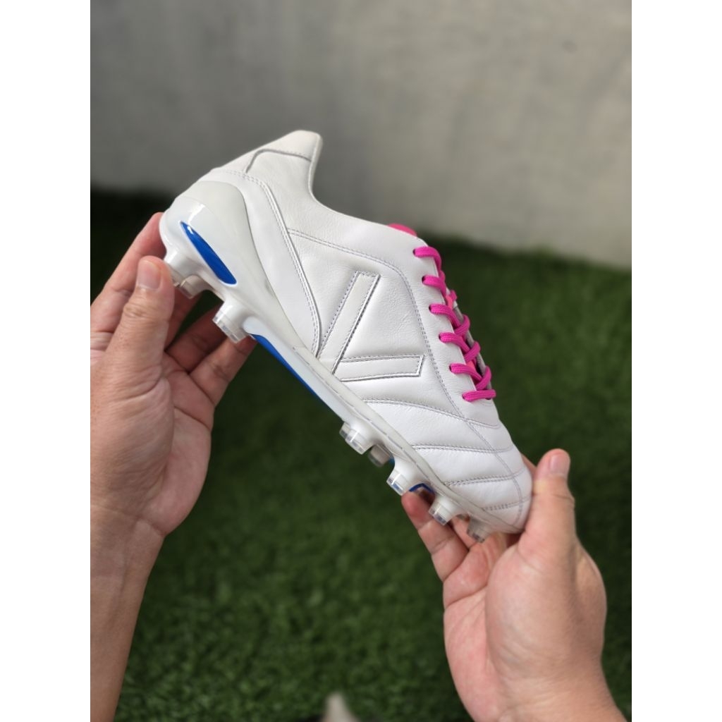 Sepatu Bola Volosh Shaga Custom Outsole.