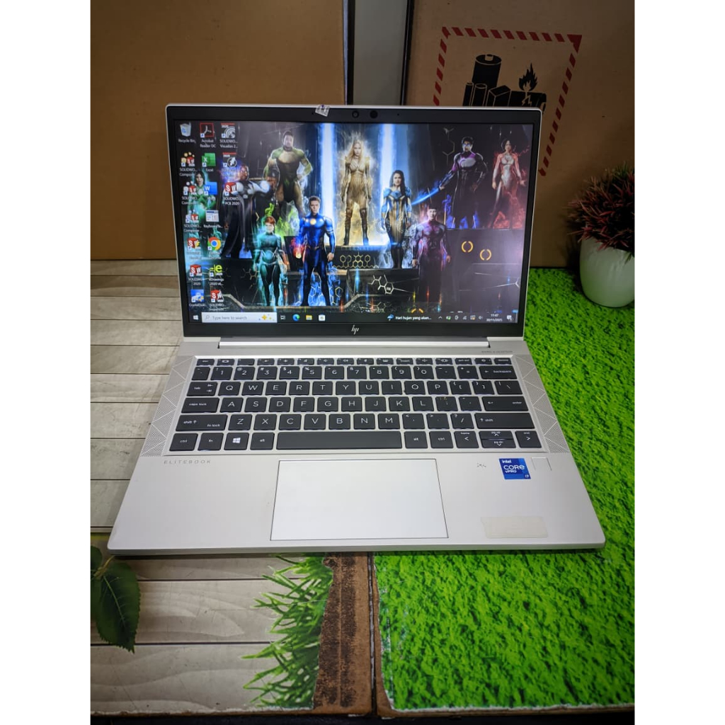 LAPTOP HP ELITEBOOK 830 G8 i7-1185G7 RAM 32GB SSD 512GB Touchscreen Cepat