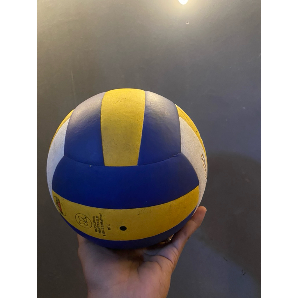 Bola voly volii MIKASA super gold mv2200 second like new